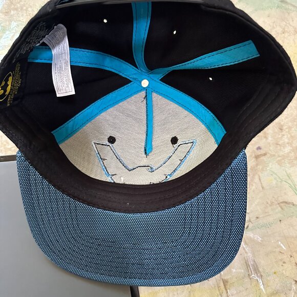 Batman Steel Logo Blue Black Snapback Hat Dark Knight DC Comics - Picture 3 of 4